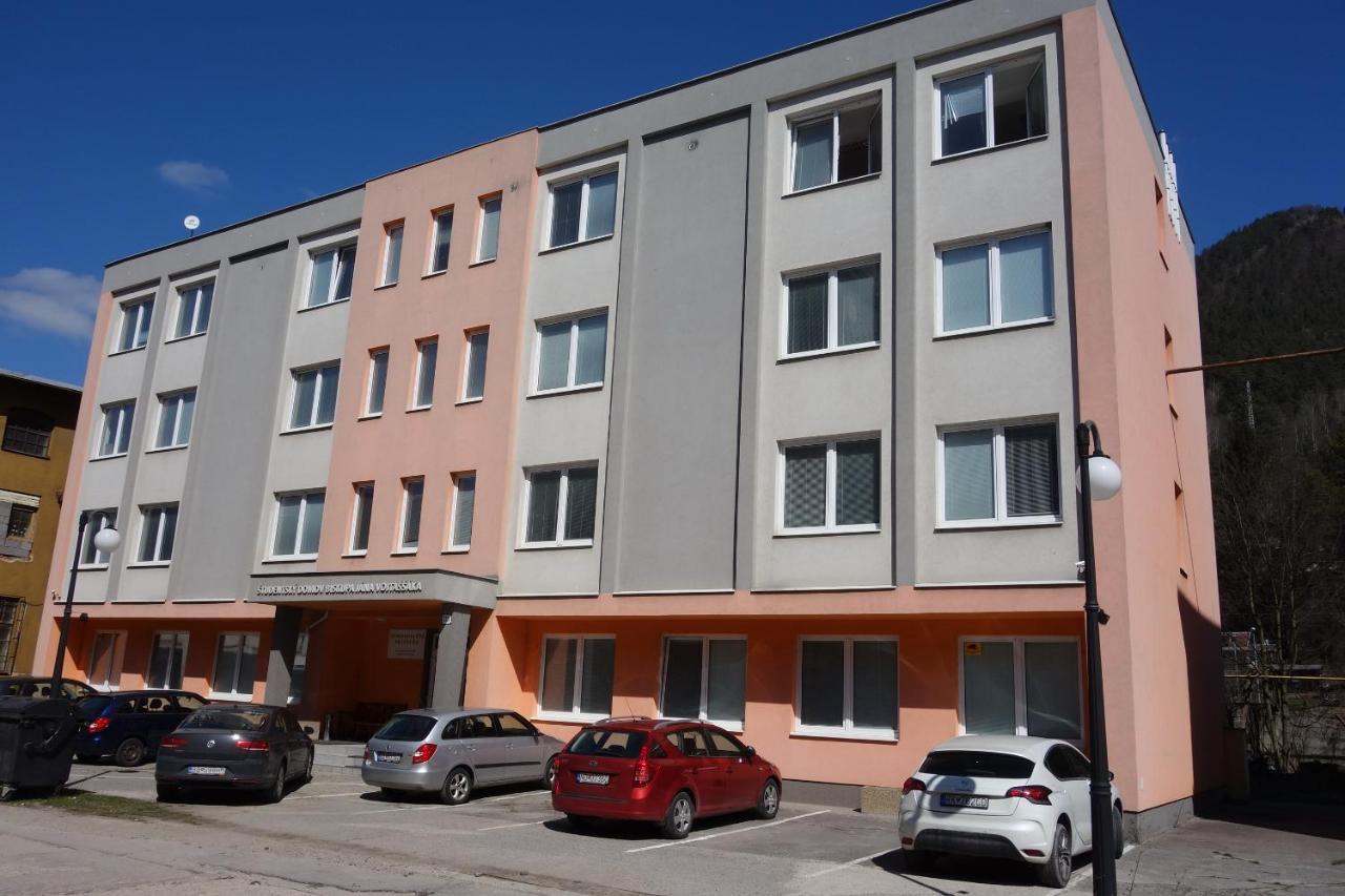 Apartmany Alzuz Ruzomberok Dış mekan fotoğraf